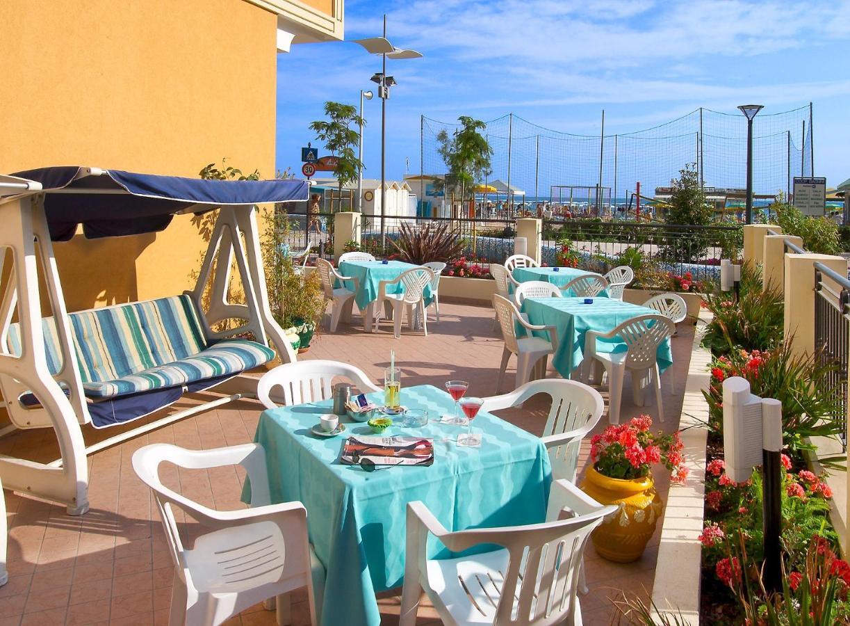 Hotel Belvedere Misano Adriatico Ngoại thất bức ảnh