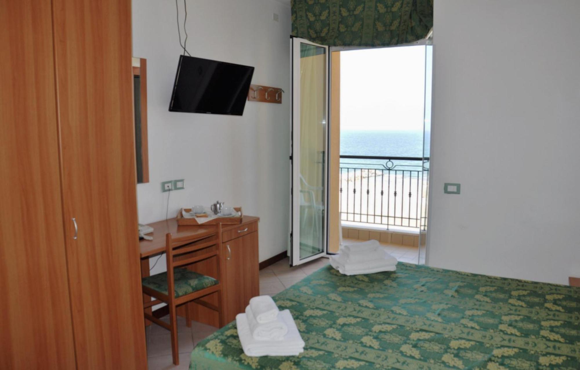 Hotel Belvedere Misano Adriatico Ngoại thất bức ảnh
